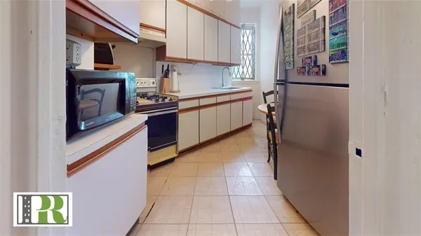 $269,000 | 902 Ocean Parkway, Unit 4G | Midwood