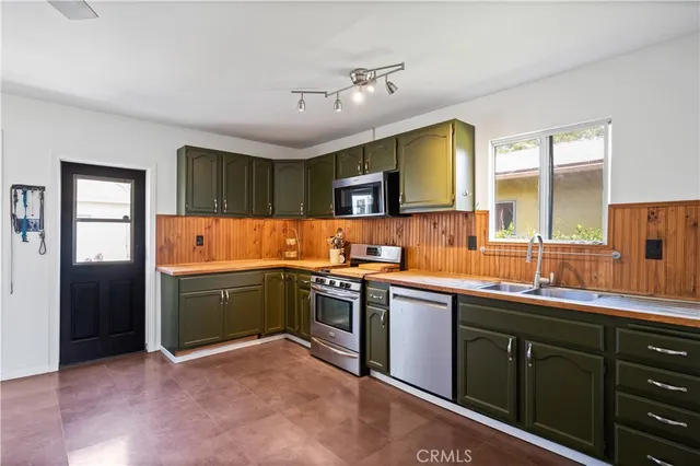 $785,000 | 750 West 2nd Street, San Pedro, CA 90731