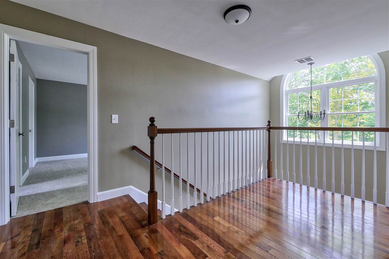59 Litchfield Road Londonderry, NH 03053 - Photo 5 of 10