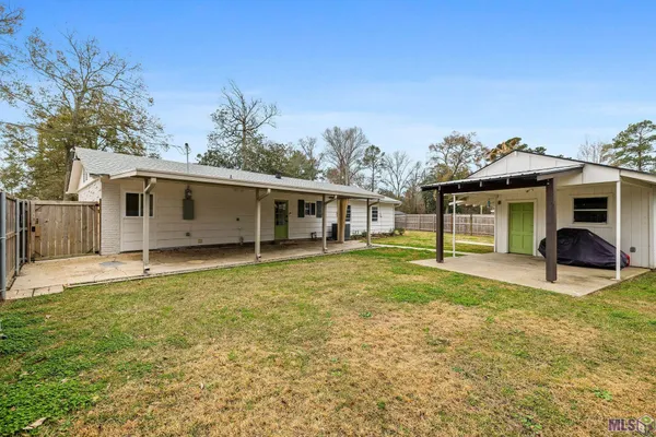 $2,100 | 8765 Glen Ellen Drive, Baton Rouge, LA 70809
