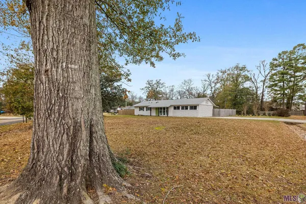 $2,100 | 8765 Glen Ellen Drive, Baton Rouge, LA 70809