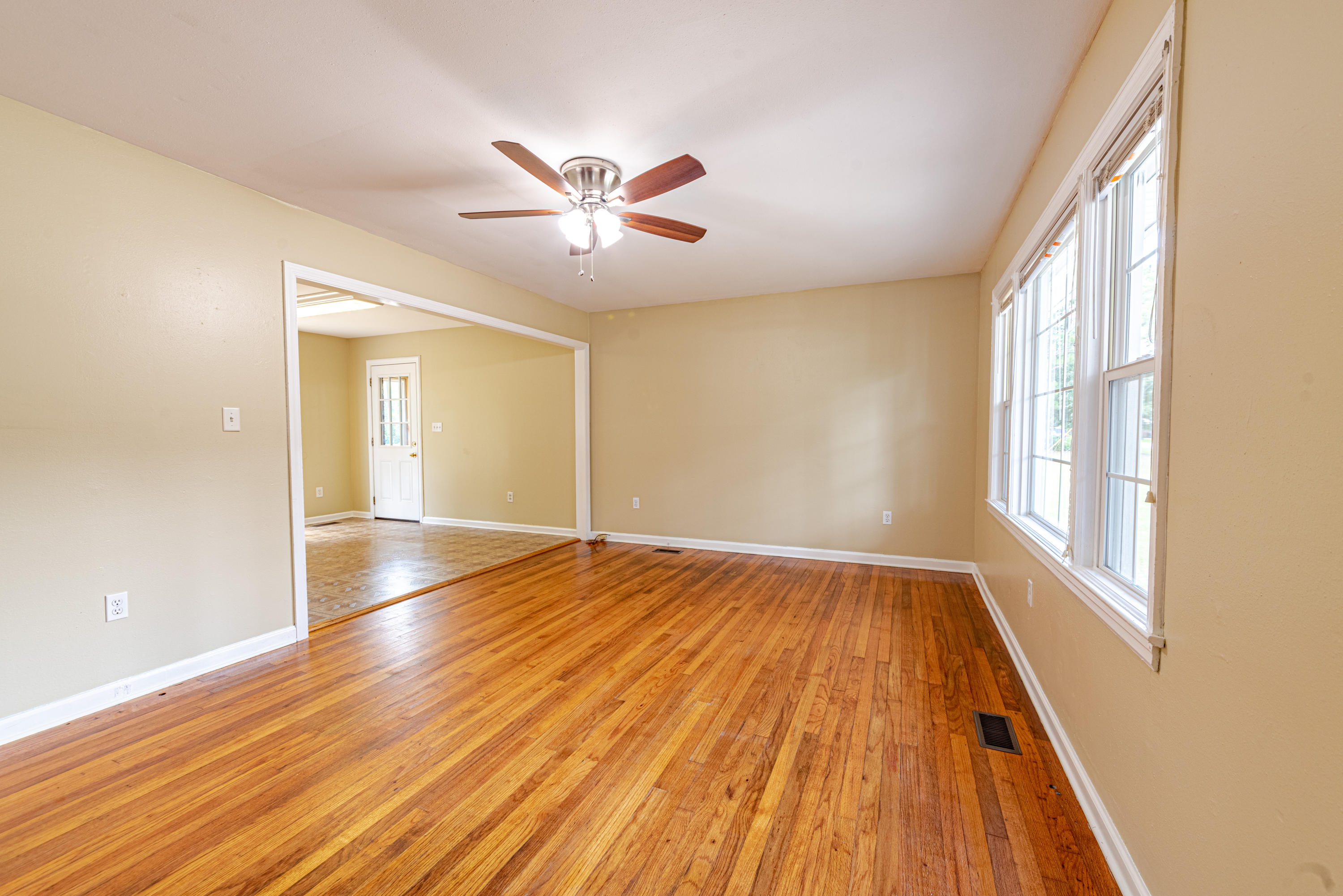 259 Dandridge Road Walterboro, SC 29488 - Photo 3 of 30 DSC_4510-HDR