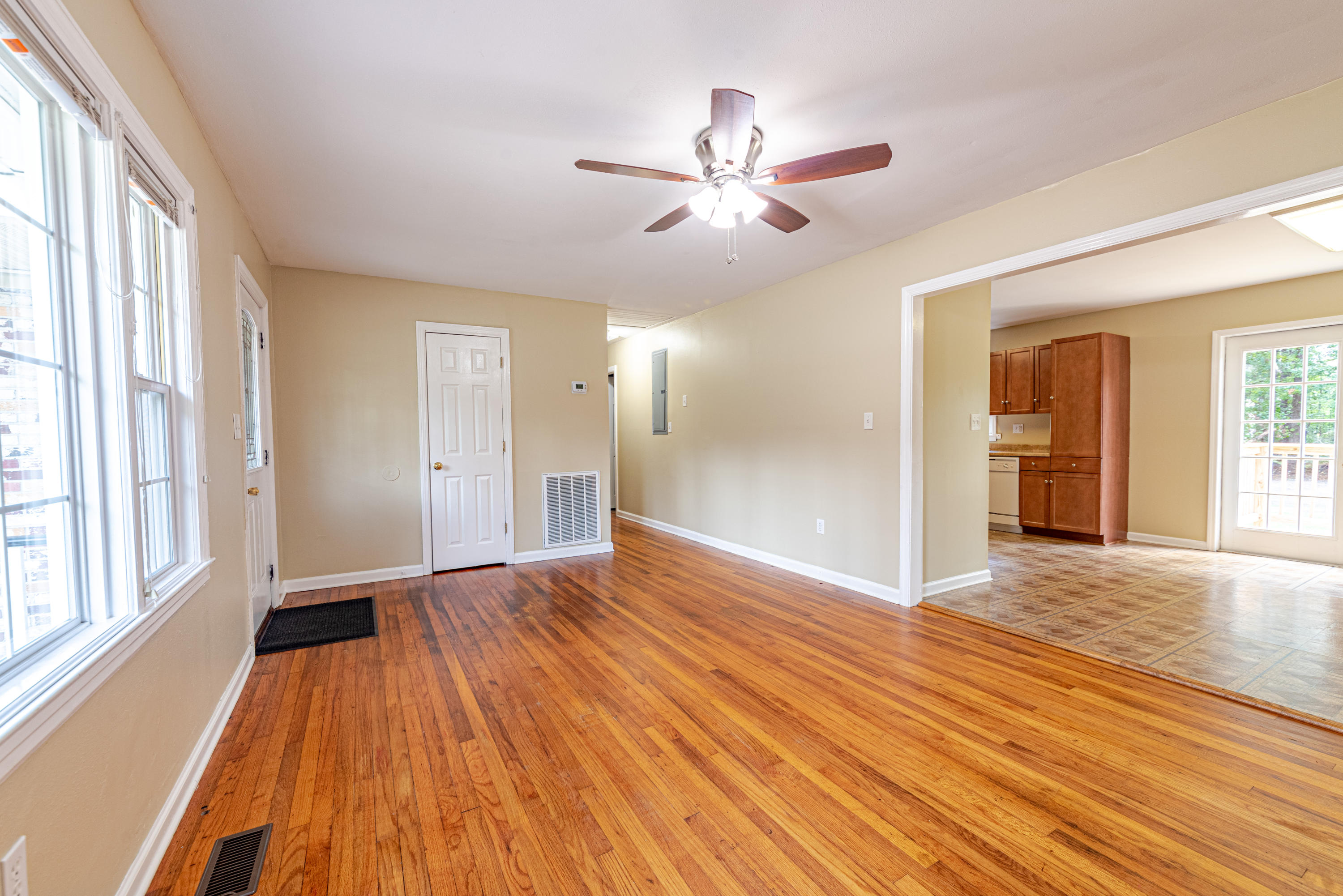 259 Dandridge Road Walterboro, SC 29488 - Photo 5 of 30 DSC_4516-HDR