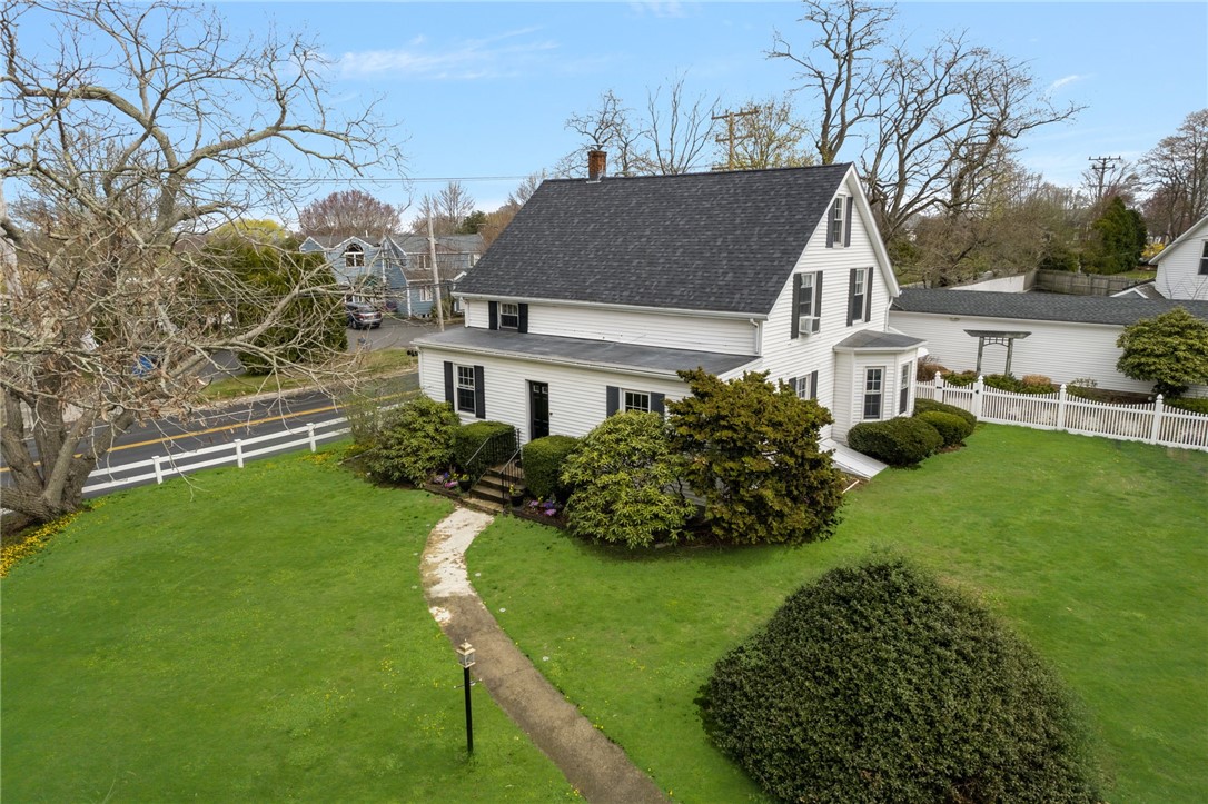 599 East Main Road Middletown, RI 02842 - Photo 3 of 47