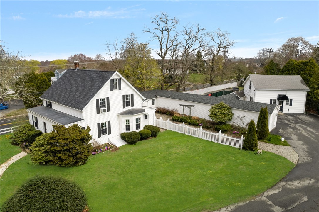 599 East Main Road Middletown, RI 02842 - Photo 4 of 47