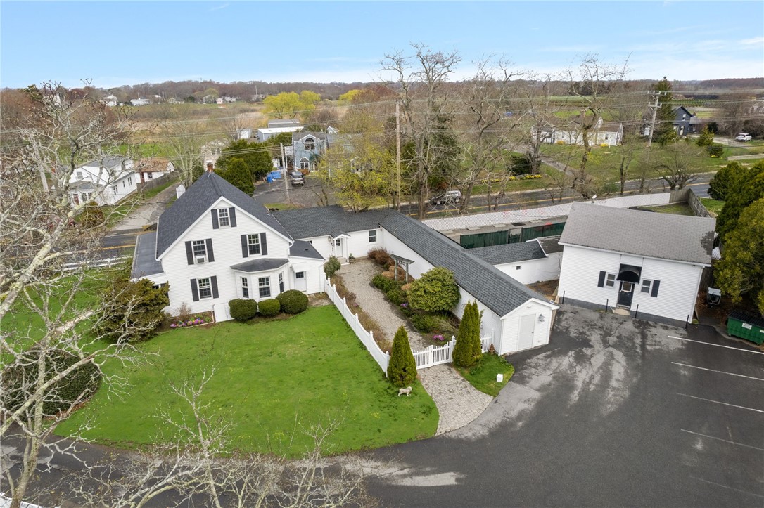 599 East Main Road Middletown, RI 02842 - Photo 5 of 47