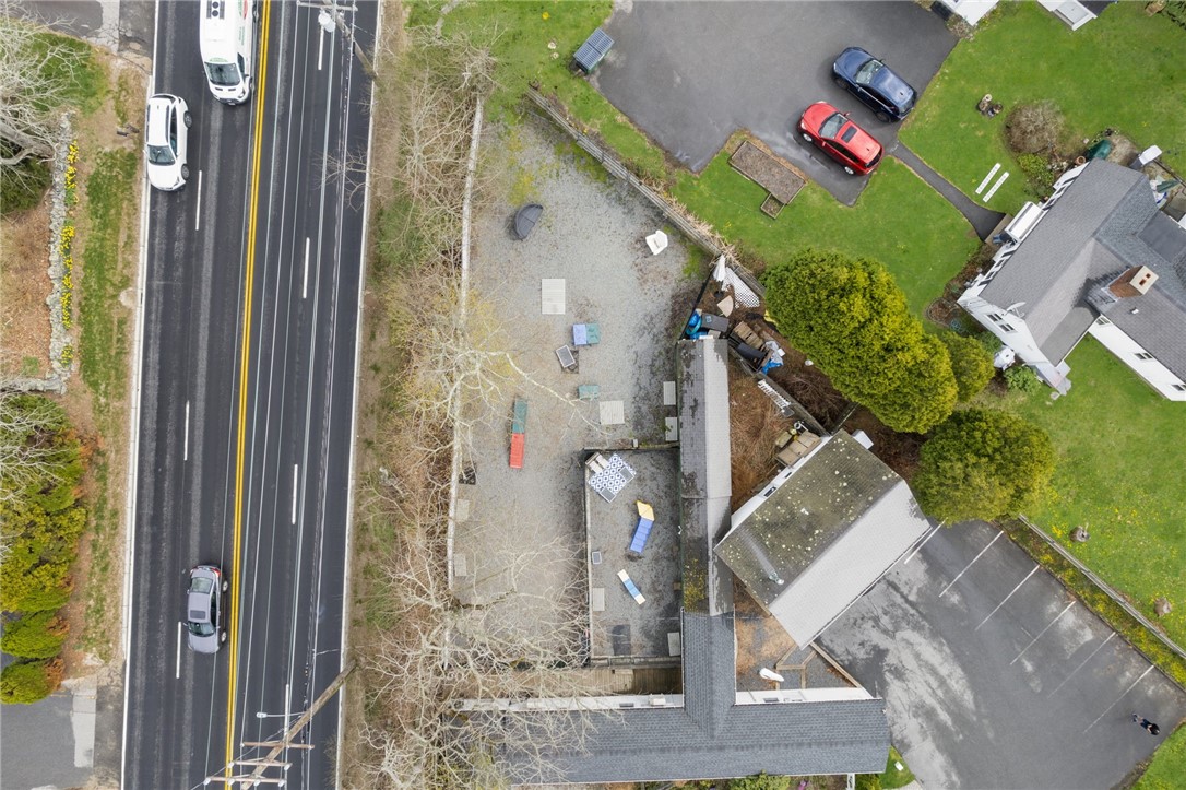 599 East Main Road Middletown, RI 02842 - Photo 7 of 47