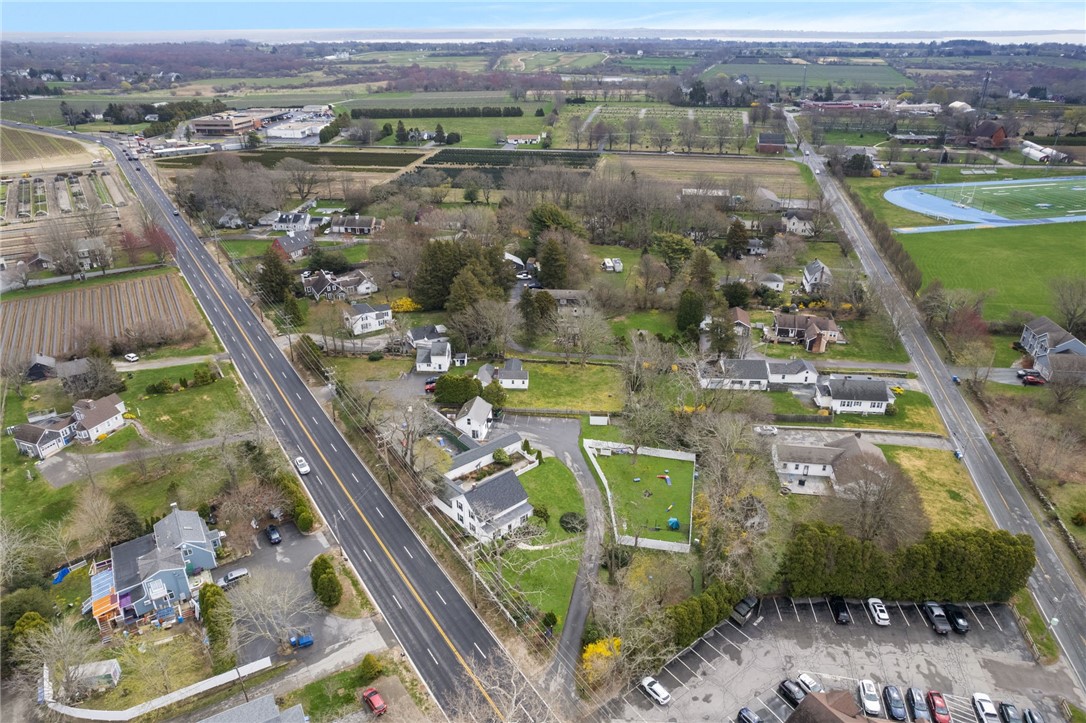 599 East Main Road Middletown, RI 02842 - Photo 10 of 47
