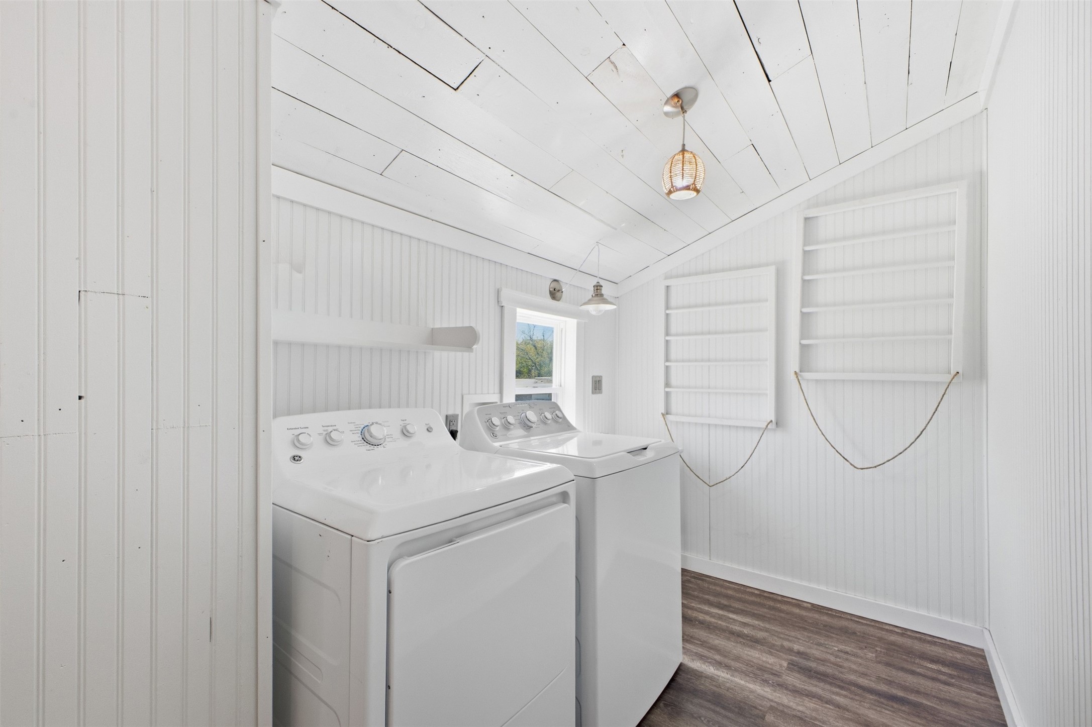 1903 Tigerpoint Road Brenham, TX 77833 - Photo 20 of 27 a utility room with dryer and washer