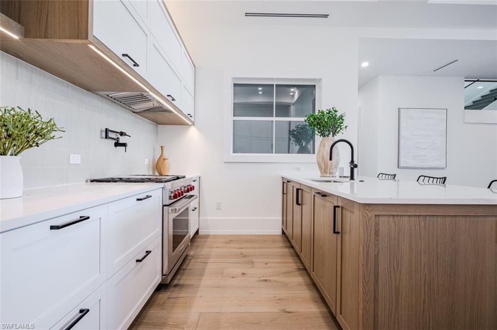 201 8th Street South, Unit 103 Naples, FL 34102 - Photo 14 of 47