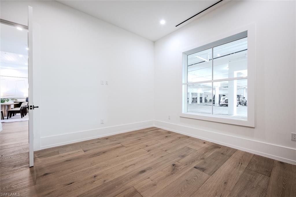 201 8th Street South, Unit 103 Naples, FL 34102 - Photo 18 of 47