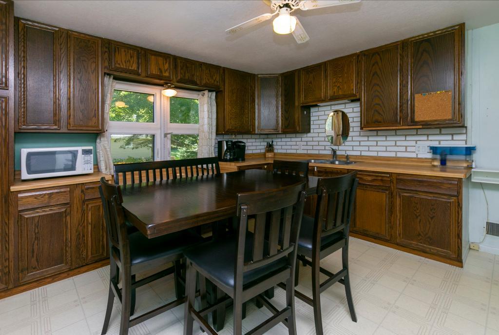 1910 14th Street Southeast Rochester, MN 55904 - Photo 10 of 21 Gallery Image 10