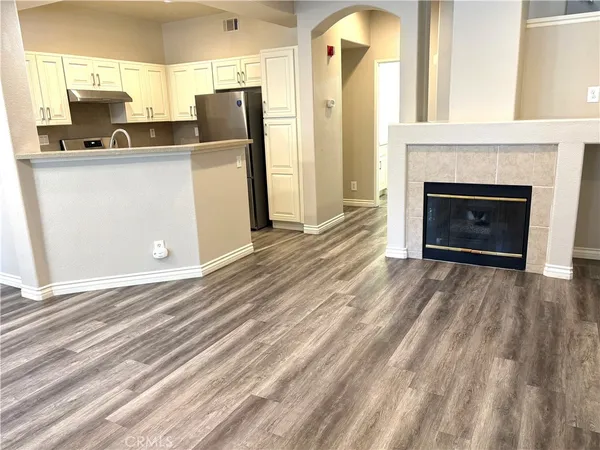$3,750 | 309 Falcon Creek, Irvine, CA 92618