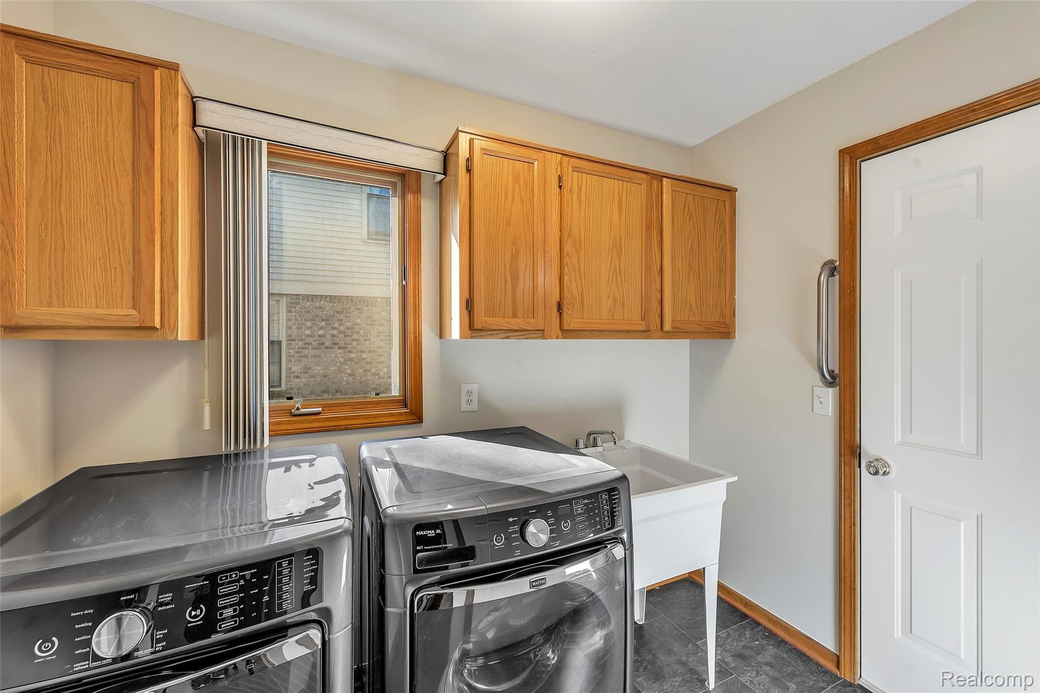 44767 Glengarry Road Canton, MI 48188 - Photo 17 of 34 17.jpg