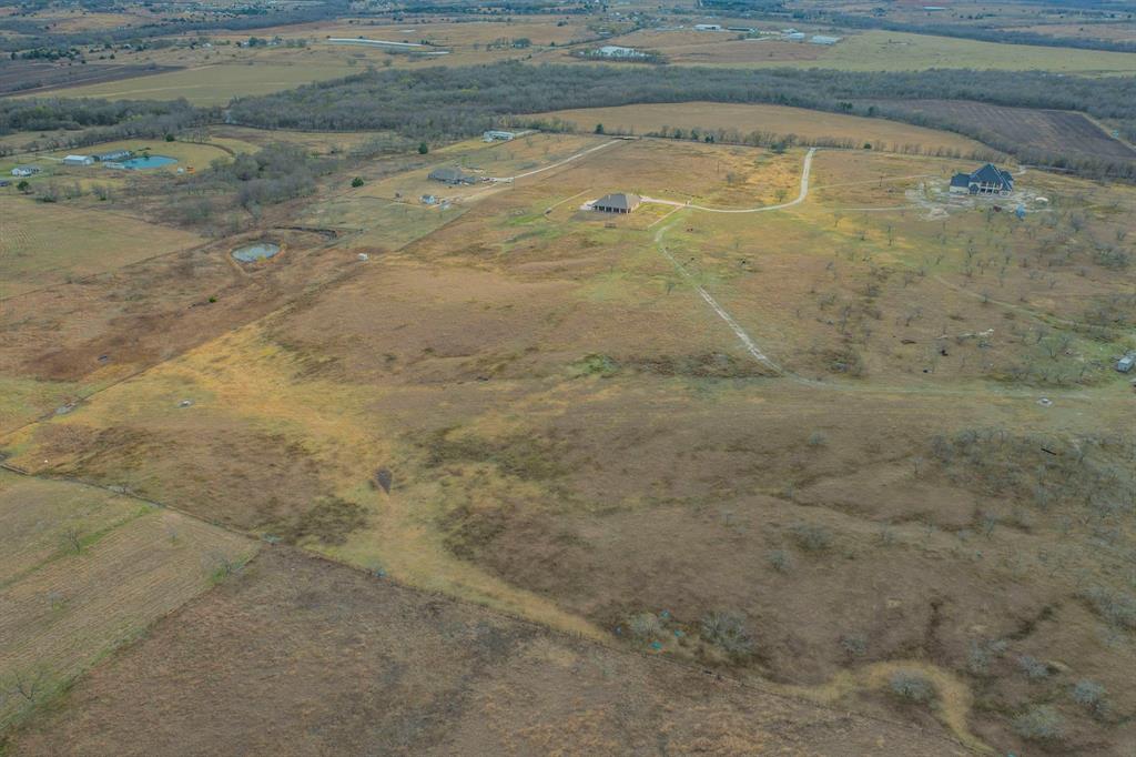 1019 Gin Road Ennis, TX 75119 - Photo 37 of 40 a view of a indoor shower