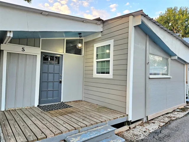 a view of backyard space