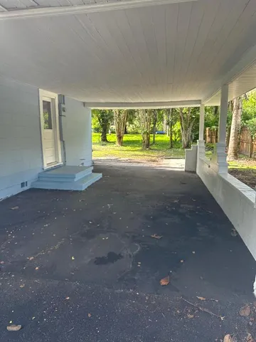 $2,400 | 1714 2nd Avenue East, Bradenton, FL 34208