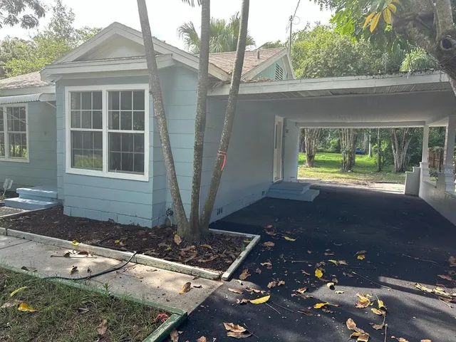 $2,400 | 1714 2nd Avenue East, Bradenton, FL 34208