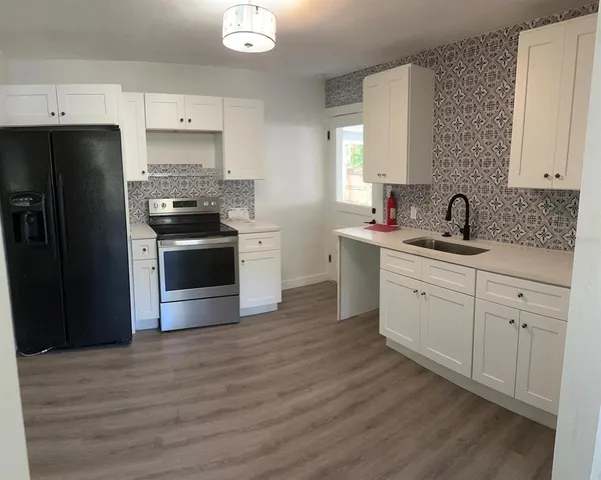 $2,400 | 1714 2nd Avenue East, Bradenton, FL 34208