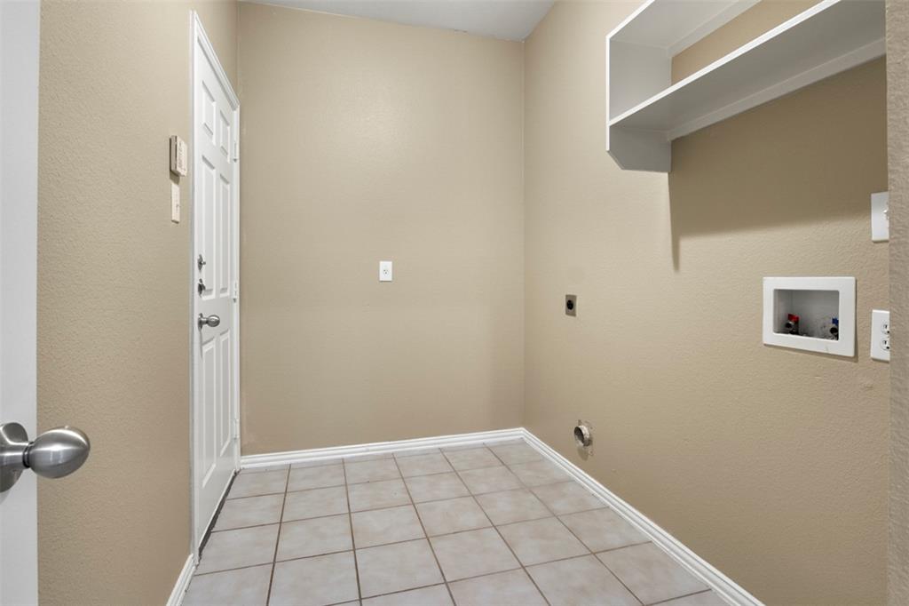 2113 Glen Manor Road Corinth, TX 76208 - Photo 10 of 36