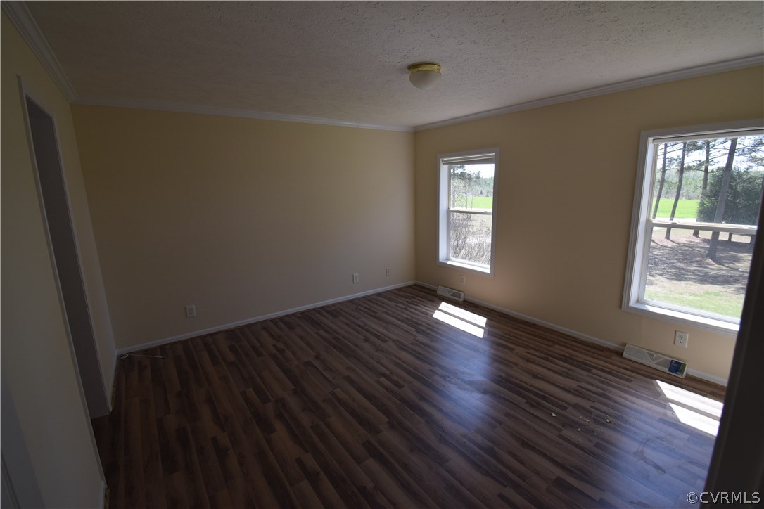 23365 Cabin Point Road Disputanta, VA 23842 - Photo 5 of 11 Gallery Image 5