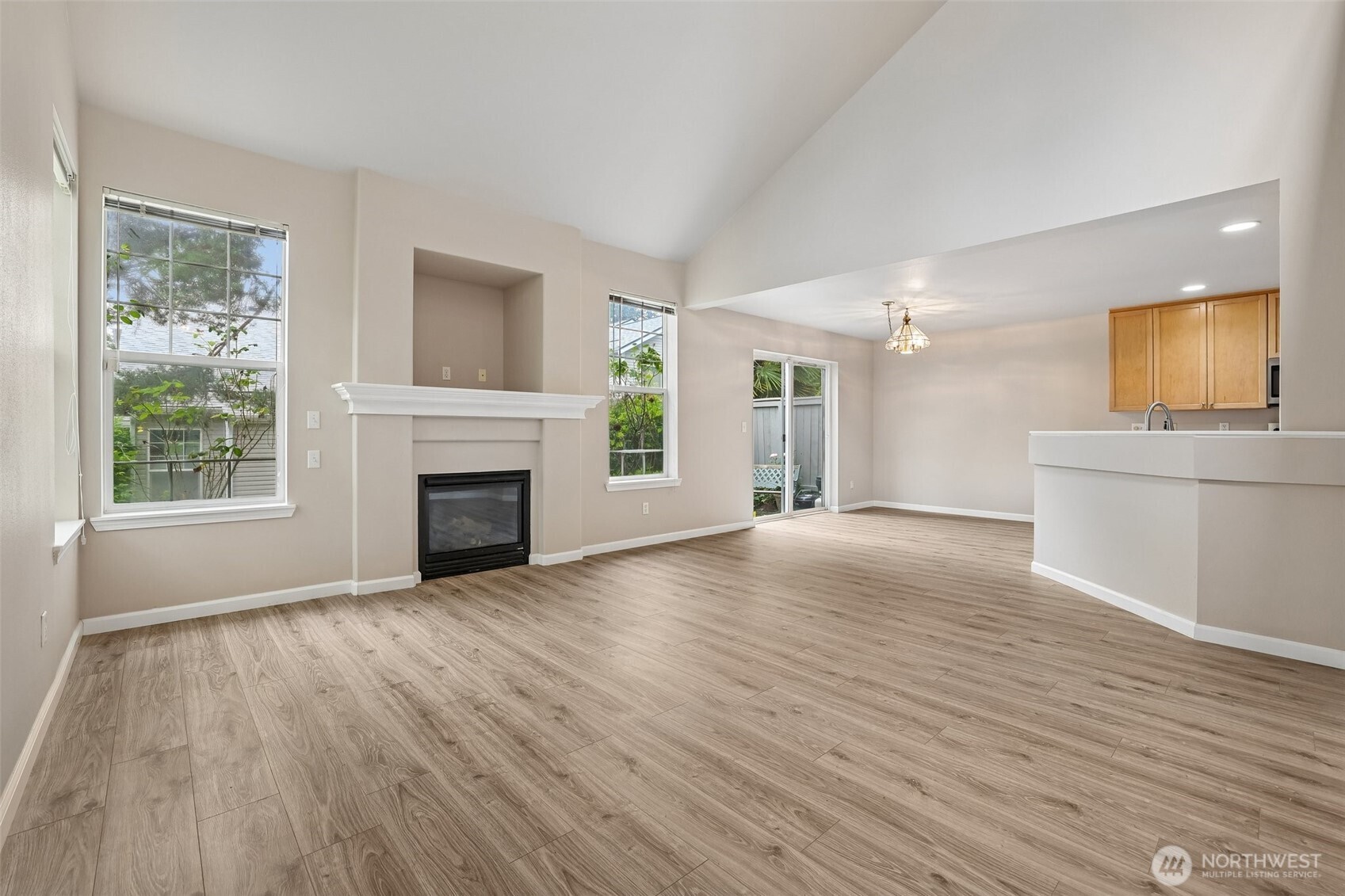 19107 110th Place Southeast Renton, WA 98055 - Photo 5 of 37