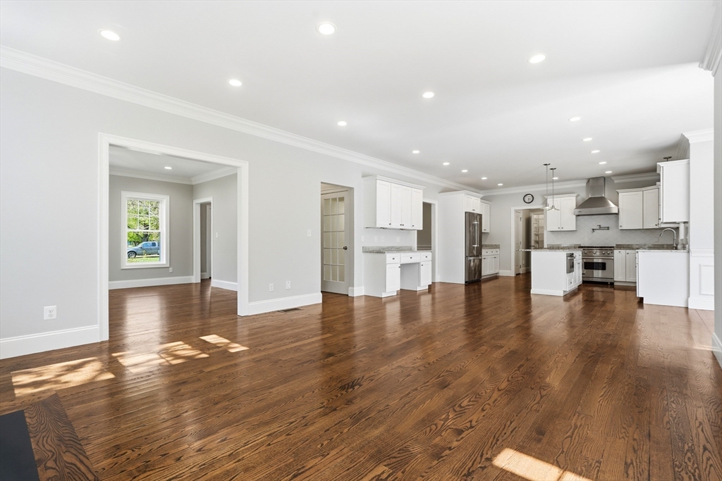 30 Redwing Road Wellesley, MA 02481 - Photo 4 of 12