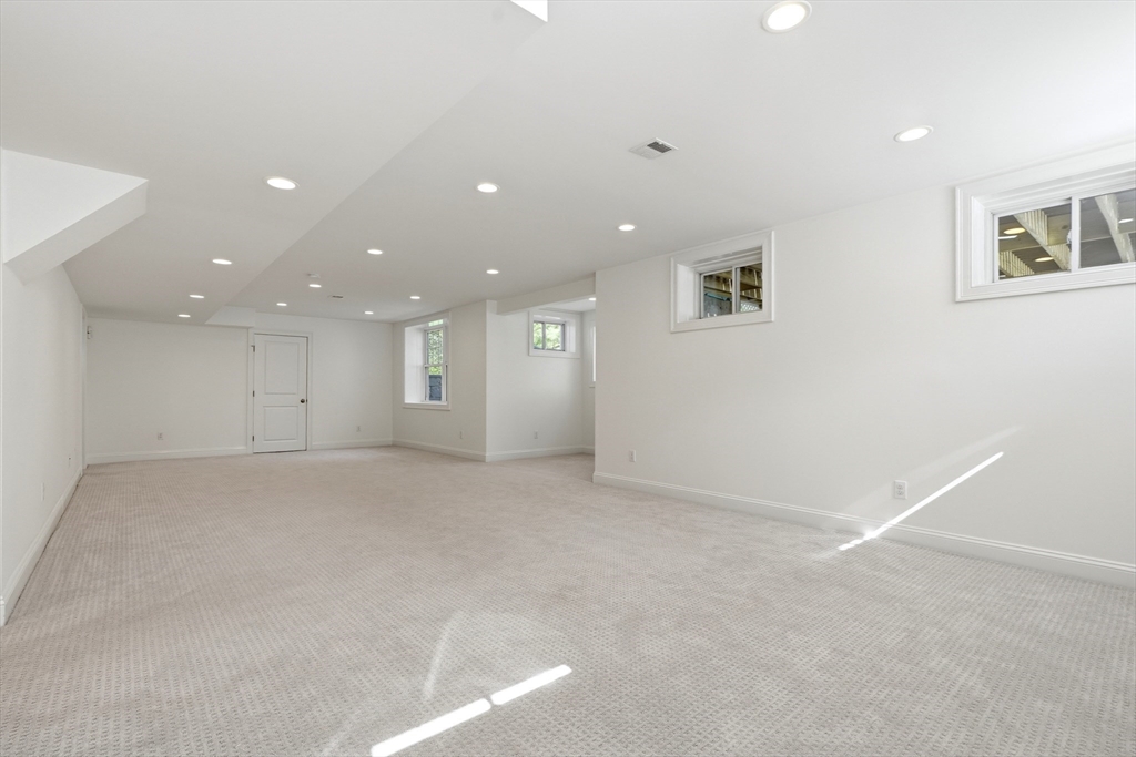 30 Redwing Road Wellesley, MA 02481 - Photo 9 of 12