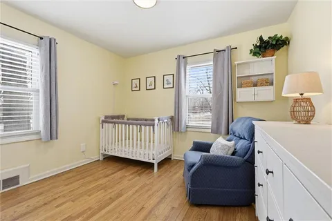 $285,000 | 5920 West 71st Street, Overland Park, KS 66204