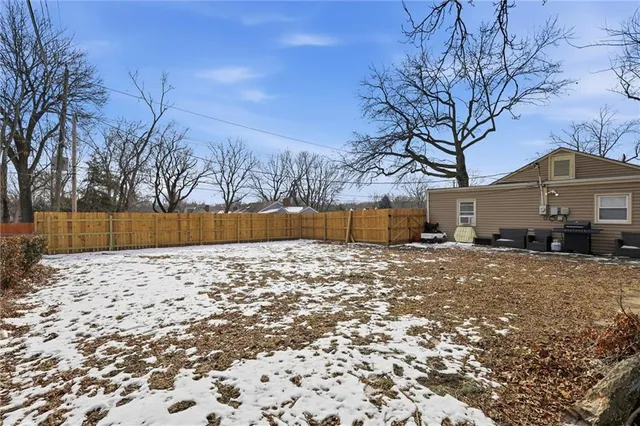 $285,000 | 5920 West 71st Street, Overland Park, KS 66204