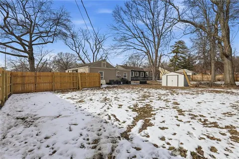 $285,000 | 5920 West 71st Street, Overland Park, KS 66204