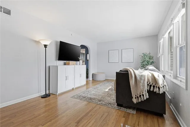 $285,000 | 5920 West 71st Street, Overland Park, KS 66204