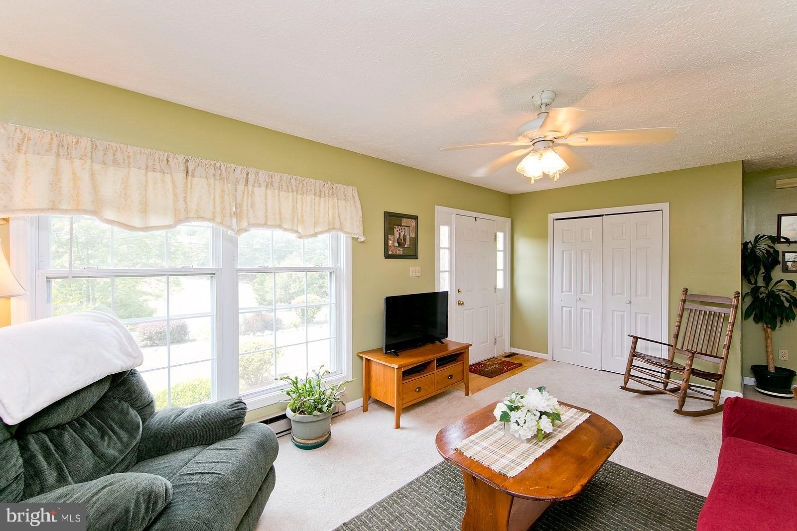4001 Back Creek Road High View, VA 26808 - Photo 12 of 32 Formal living room