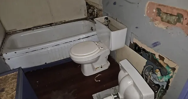 $9,900 | 1203 West Oak Street, West Frankfort, IL 62896