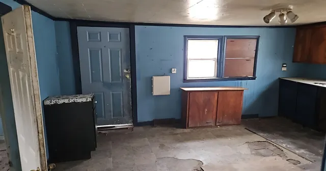 $9,900 | 1203 West Oak Street, West Frankfort, IL 62896