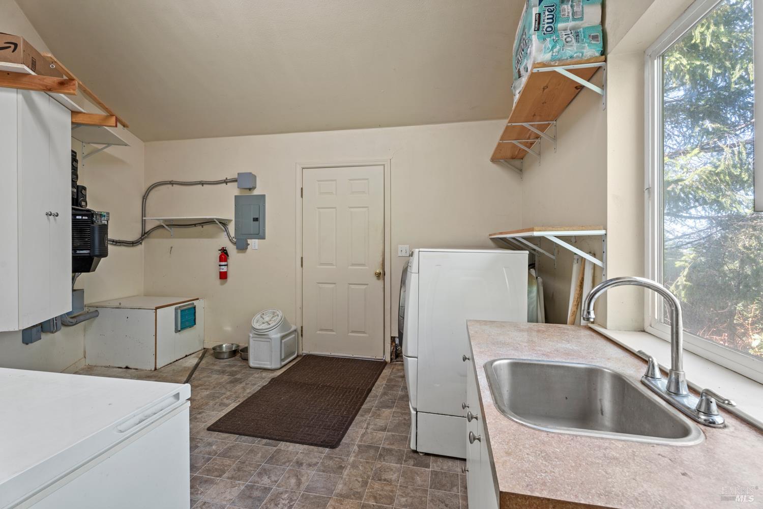 16460 Walker Lake Road Willits, CA 95490 - Photo 18 of 23 a bathroom with a sink toilet and shower