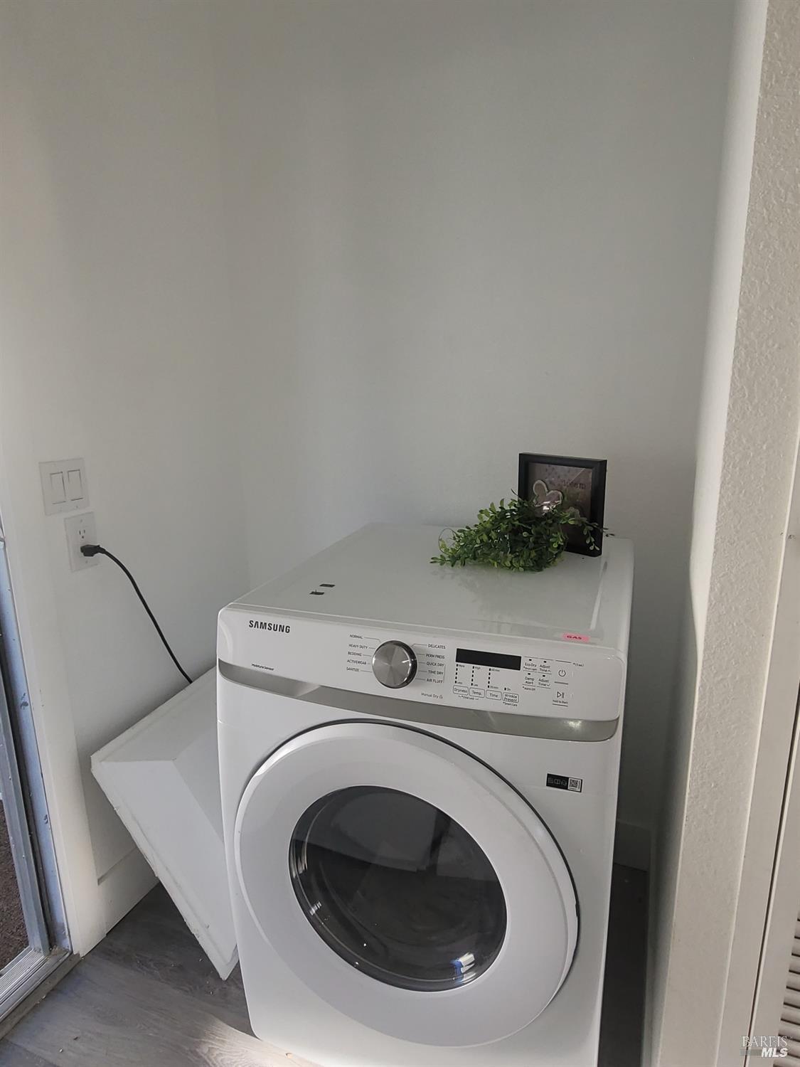 839 Nonie Street Santa Rosa, CA 95403 - Photo 19 of 23 a utility room with dryer and washer
