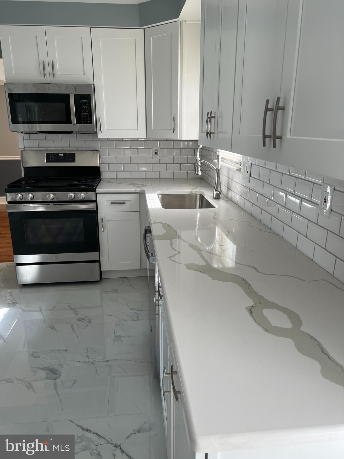 24 Pony Run Sewell, NJ 08080 - Photo 19 of 49