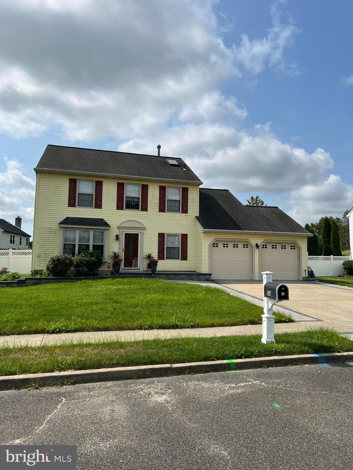 24 Pony Run Sewell, NJ 08080 - Photo 2 of 49