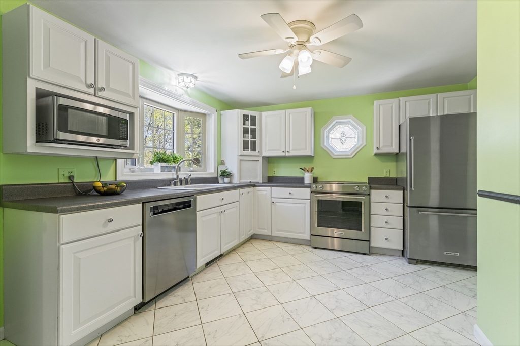 33 Hapgood Road Worcester, MA 01609 - Photo 11 of 39 Gallery Image 11