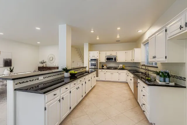 $1,149,000 | 11002 Pebble Garden Lane, Austin, TX 78739