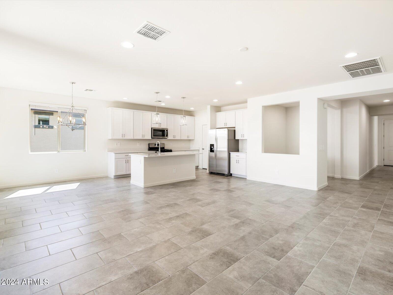 20635 North Candlelight Road Maricopa, AZ 85138 - Photo 8 of 28 08-20635_75