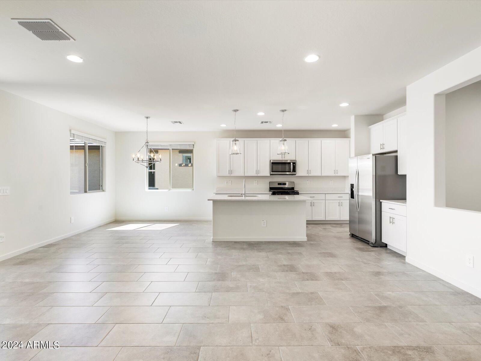 20635 North Candlelight Road Maricopa, AZ 85138 - Photo 9 of 28 09-20635_80