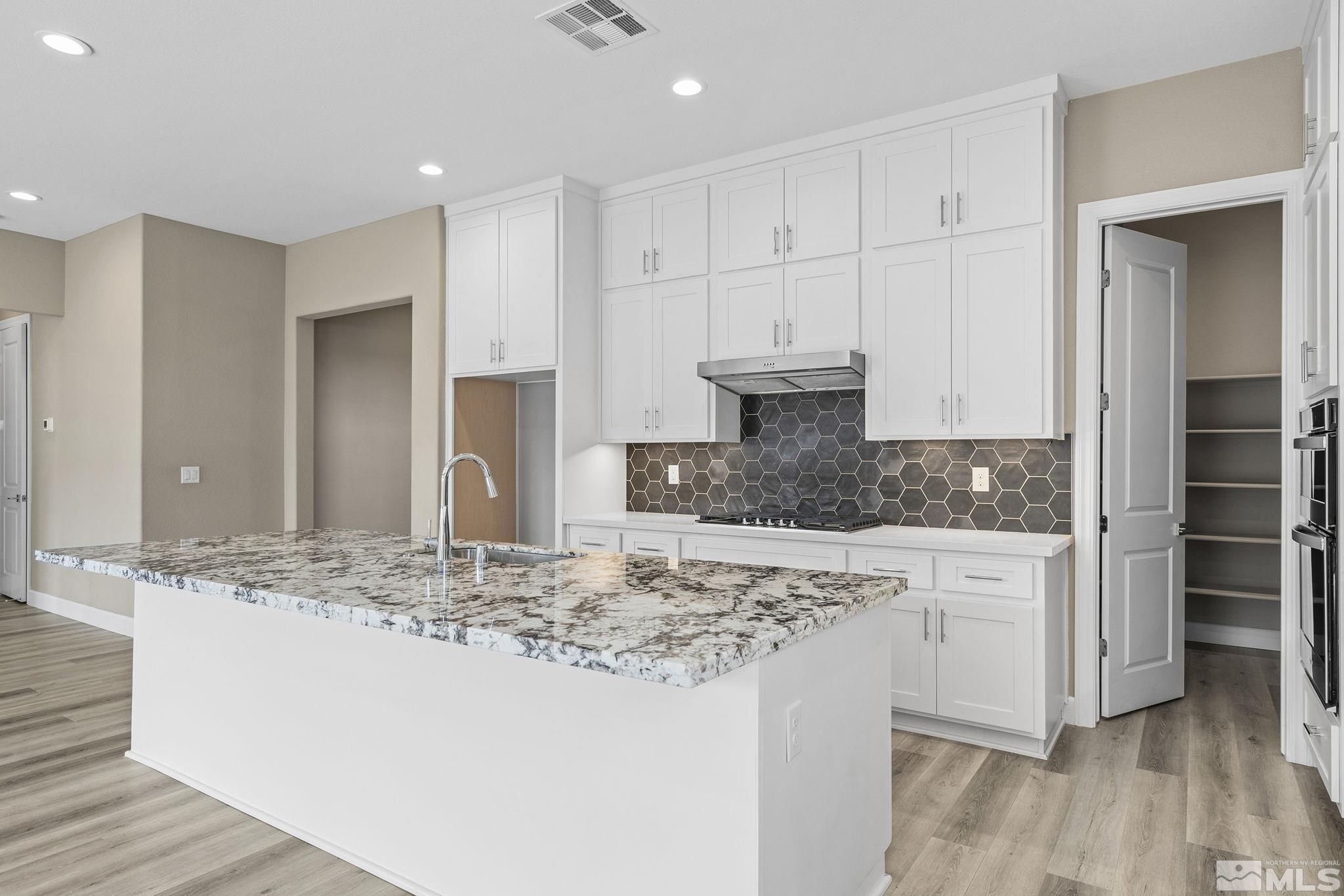 284 Endeavor Road Reno, NV 89439 - Photo 5 of 33 Photo 5