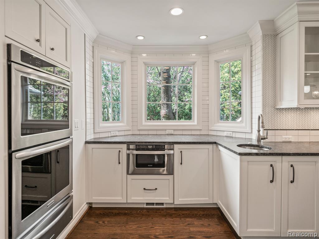 950 Waddington Road Bloomfield Hills, MI 48301 - Photo 6 of 60