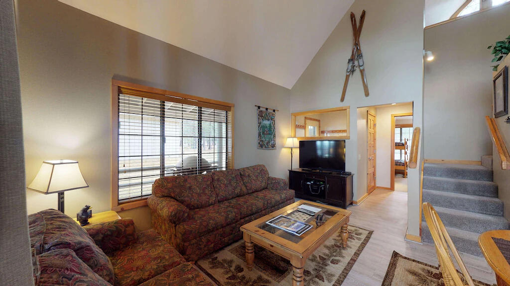 57495 Circle 4 Cabin Road, Unit 24 Sunriver, OR 97707 - Photo 3 of 17 f38f902d.f10