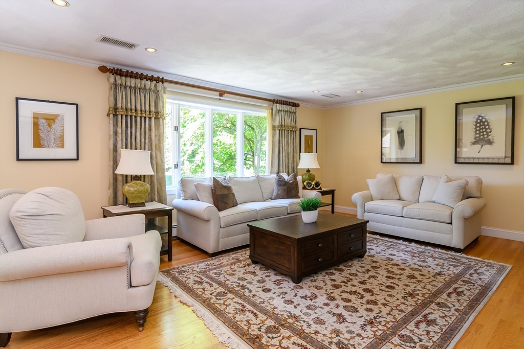 13 Aqueduct Road Natick, MA 01760 - Photo 2 of 15