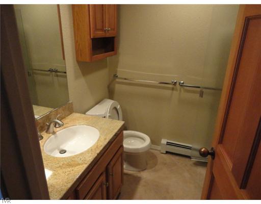 939 Incline Way, Unit 219 Incline Village, NV 89451 - Photo 6 of 12 Master Bath/Spa.