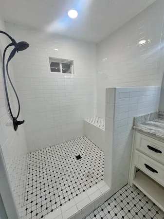 $2,650 | 702 Marion Street, Port Neches, TX 77651