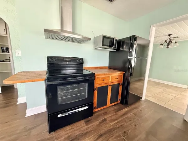 $1,700 | 115 East Chesley Avenue, Eustis, FL 32726